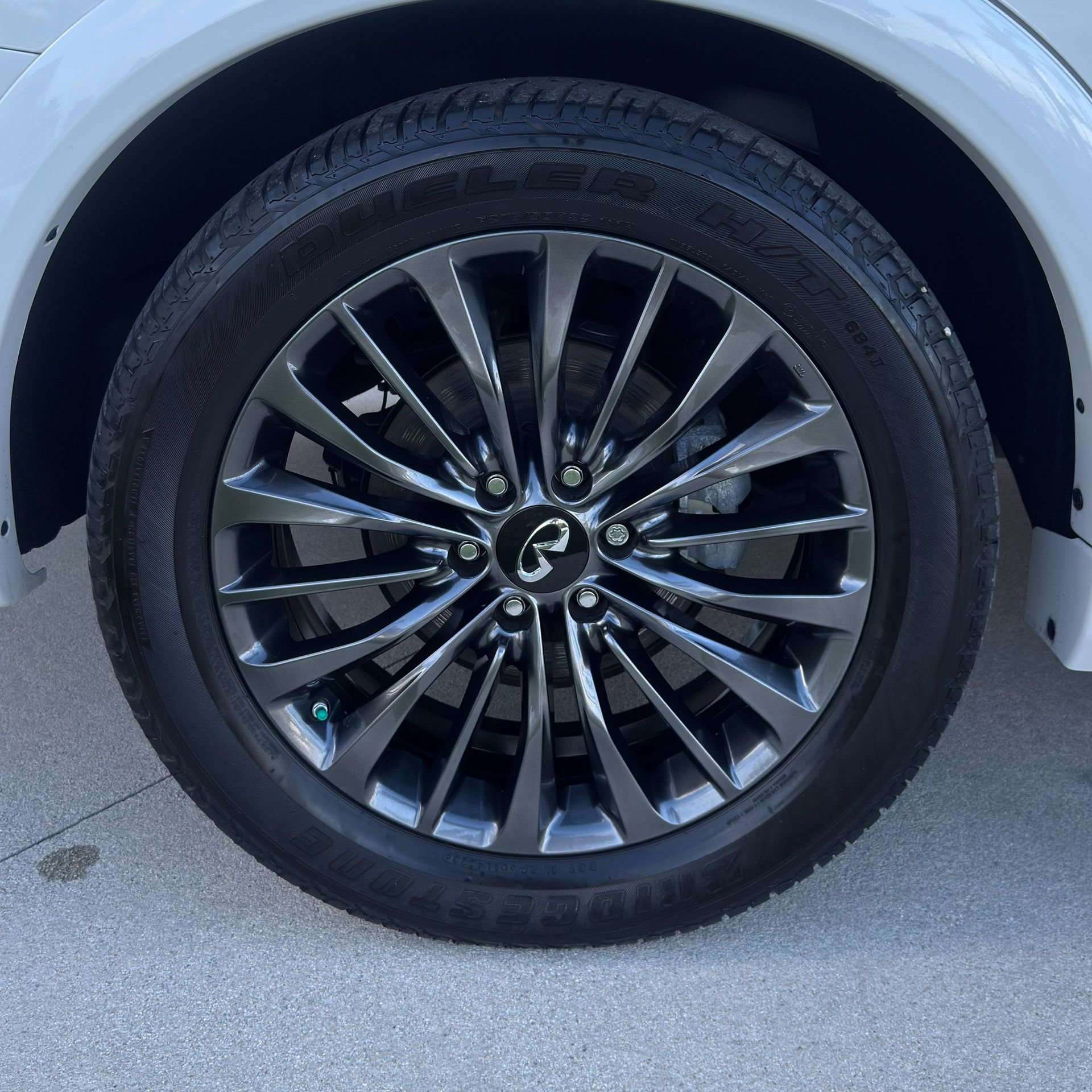 Used 2024 INFINITI QX80 Premium Select w/ Cargo Package image 12