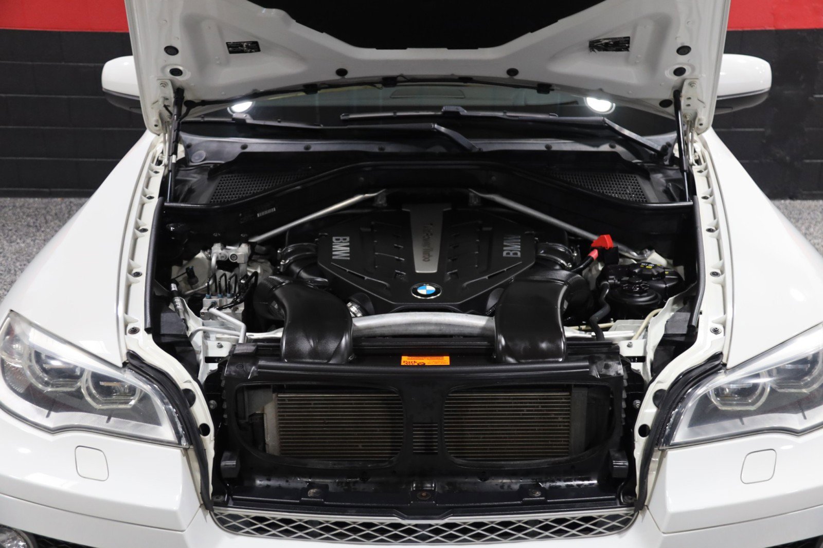 Used 2014 BMW X6 xDrive50i image 14