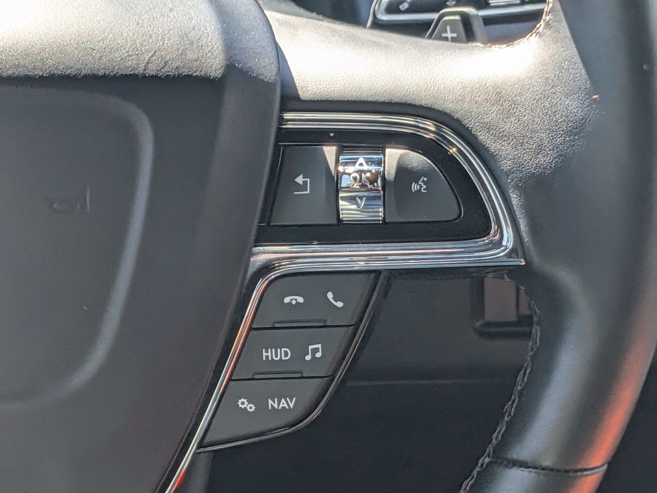 Used 2021 Lincoln Navigator Reserve w/ Luxury Package AWD/4WD image 17