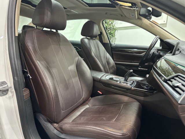 Used 2017 BMW 740i xDrive AWD/4WD image 49