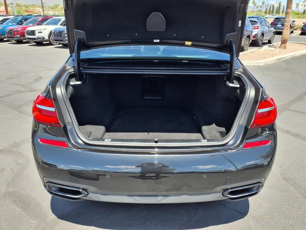 Used 2019 BMW 750i xDrive w/ M Sport Package AWD/4WD image 15