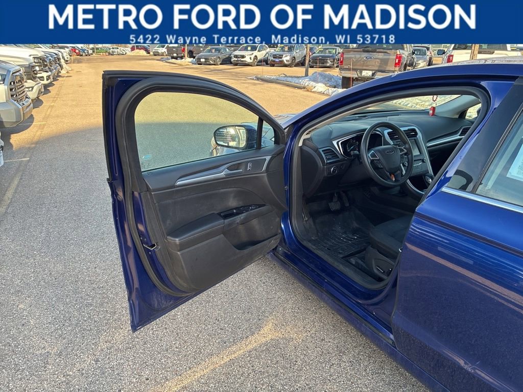 Used 2013 Ford Fusion SE image 10