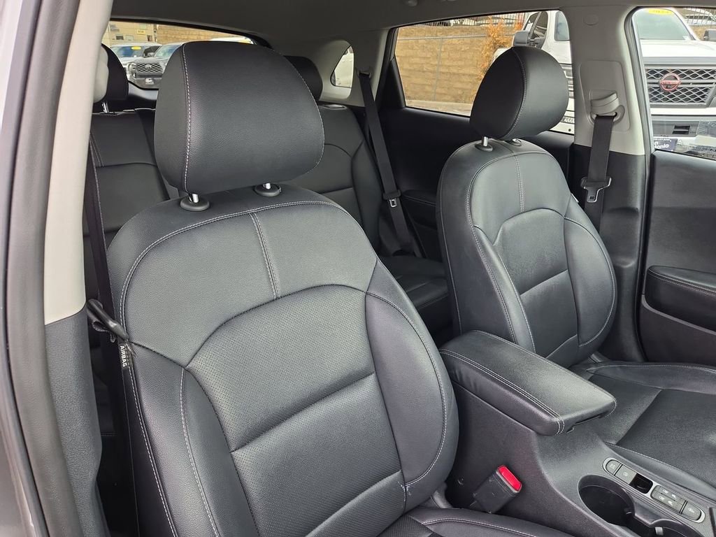 Used 2022 Kia Niro EX Premium image 31