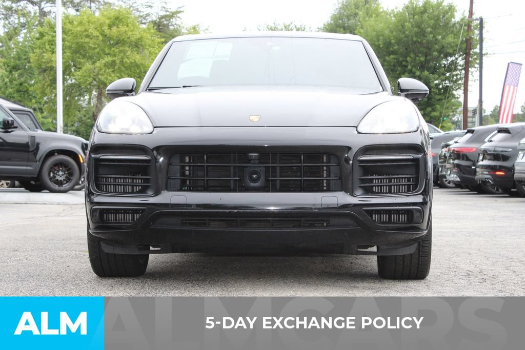 Used 2022 Porsche Cayenne GTS w/ Premium Package Plus AWD/4WD image 3