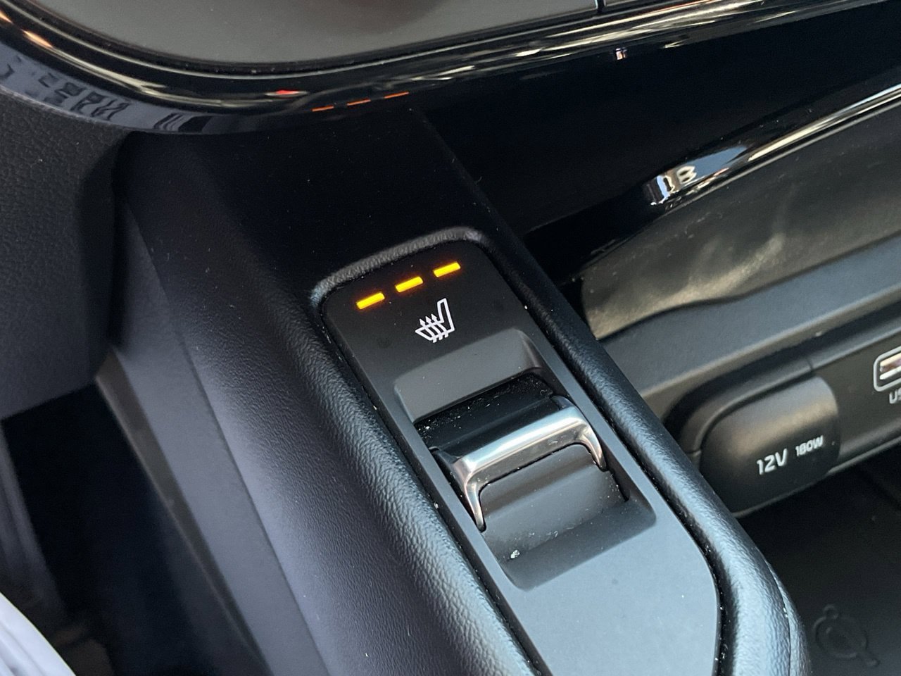Used 2025 Kia Telluride S FWD image 32