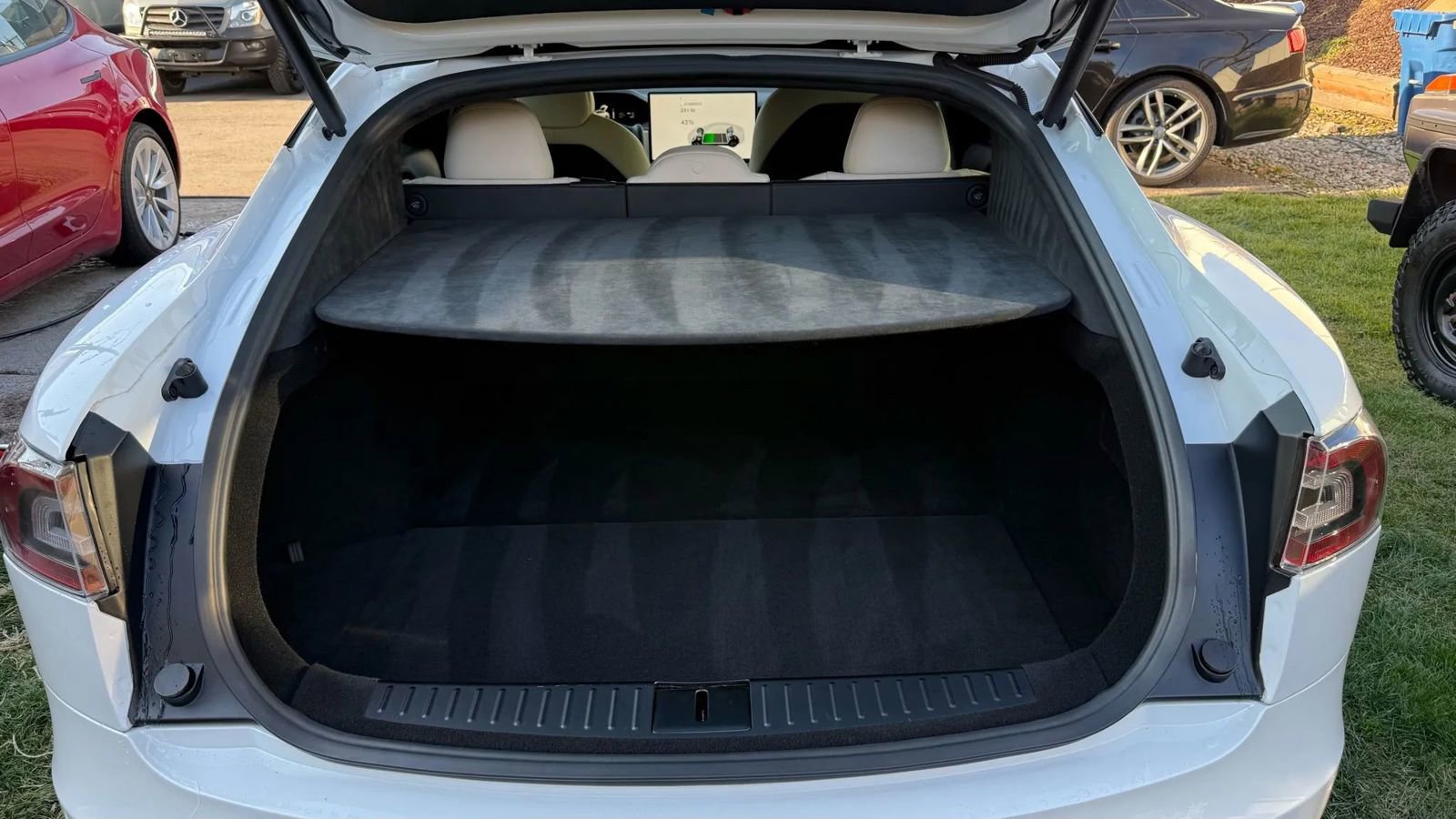 Used 2021 Tesla Model S Plaid image 10