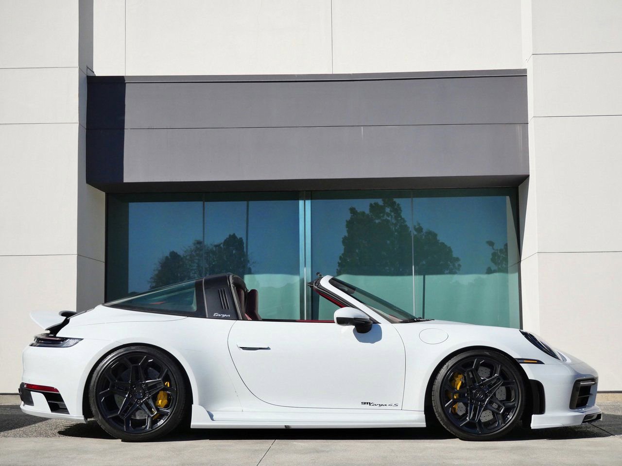 Used 2021 Porsche 911 Targa 4S image 4