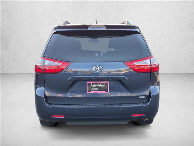 Used 2019 Toyota Sienna XLE w/ XLE Navigation Package FWD image 6