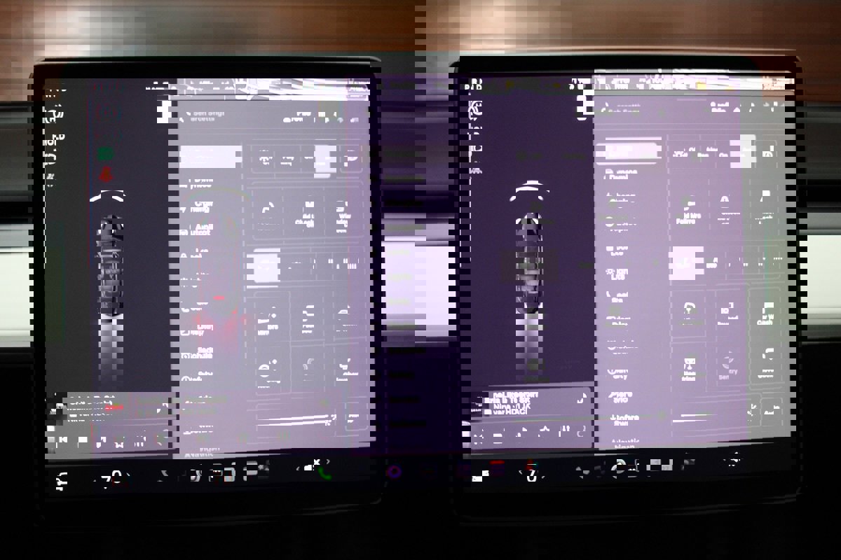 Used 2021 Tesla Model Y Long Range image 17