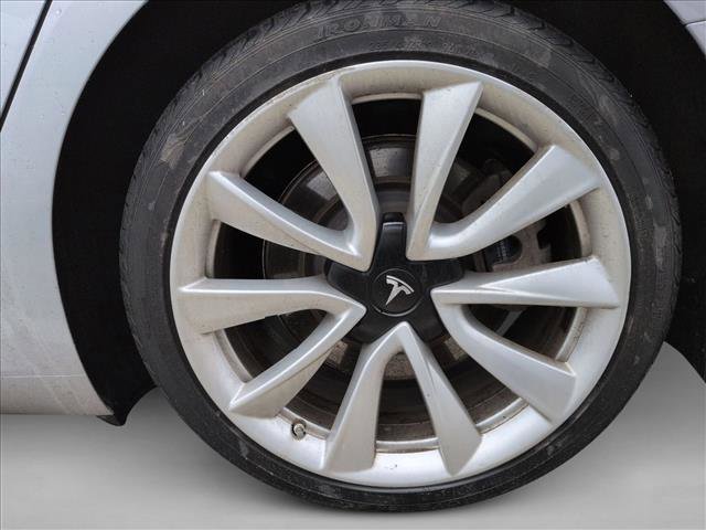Used 2018 Tesla Model 3 Long Range image 13
