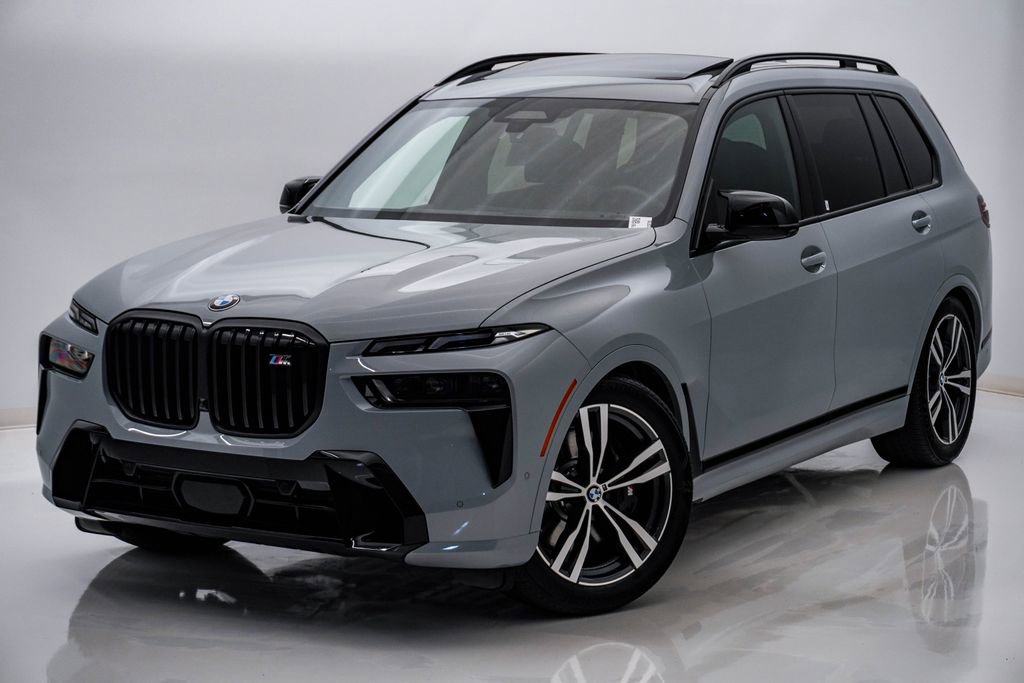 Used 2024 BMW X7 M60i w/ Executive Package image 3