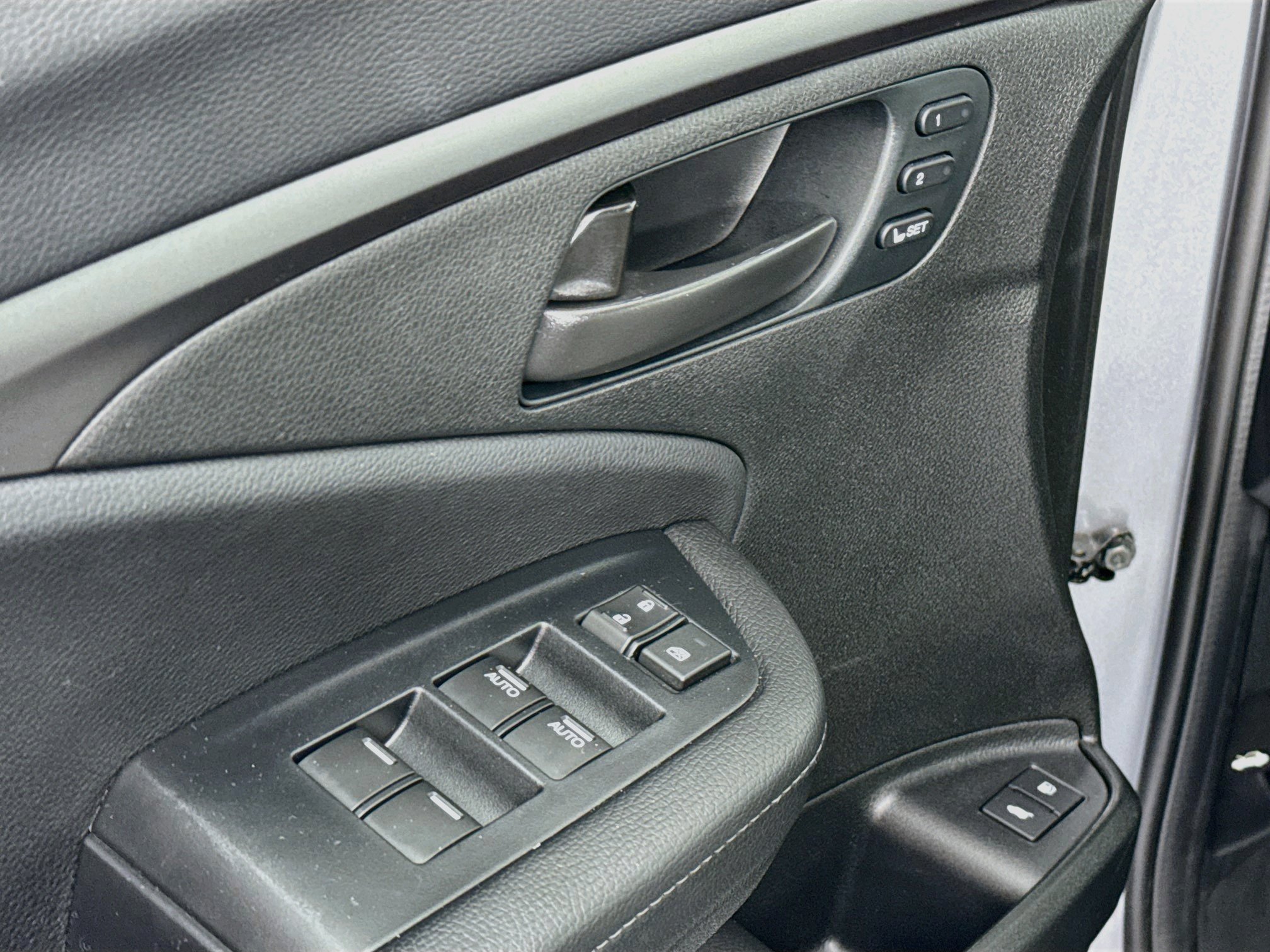 Certified 2023 Honda Passport EX-L image 17