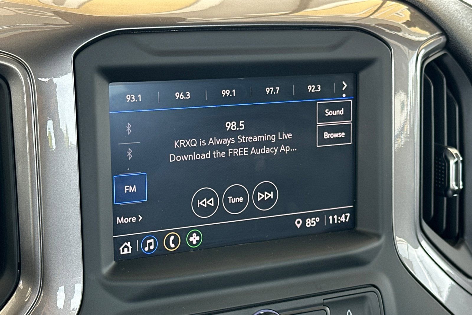 Used 2025 Chevrolet Silverado 1500 W/T image 16