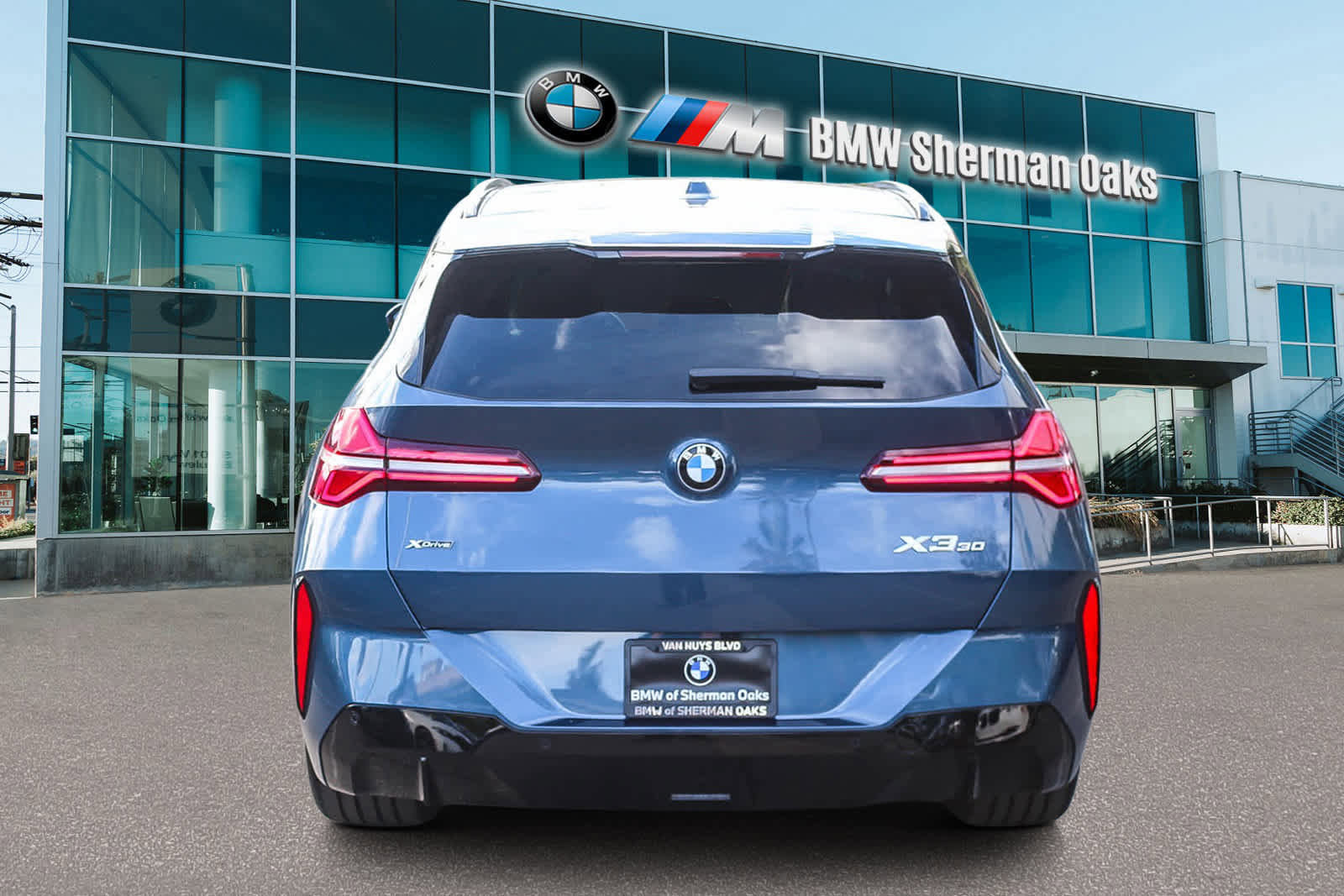 Used 2025 BMW X3 xDrive30i w/ Premium Package image 5