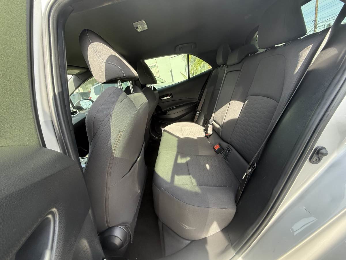 Used 2020 Toyota Corolla SE w/ Carpet Mat Package image 13