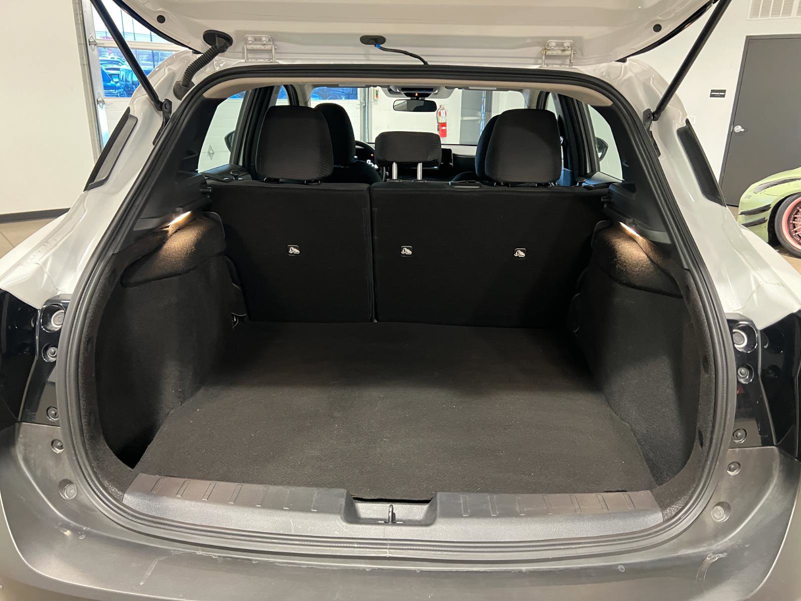 Used 2025 Nissan Kicks S image 27