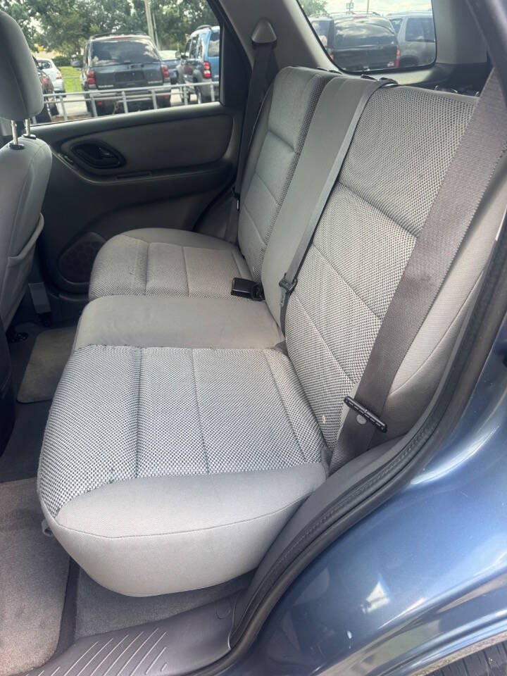 Used 2005 Ford Escape XLT FWD image 17