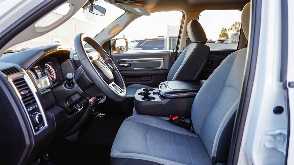 Used 2024 RAM 1500 Classic SLT image 21