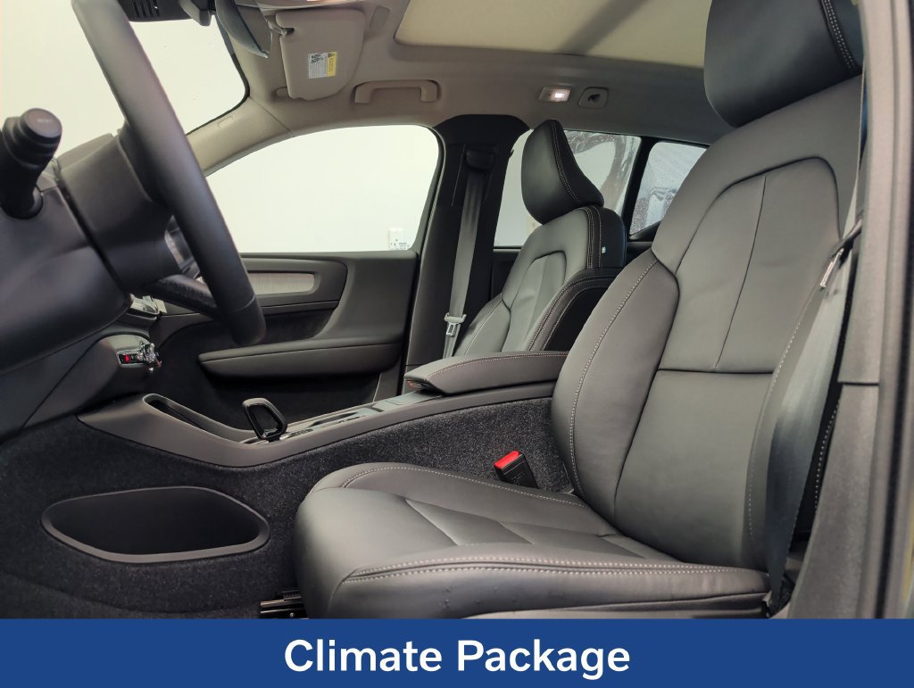 New 2026 Volvo XC40 B5 Core w/ Climate Package AWD/4WD image 11