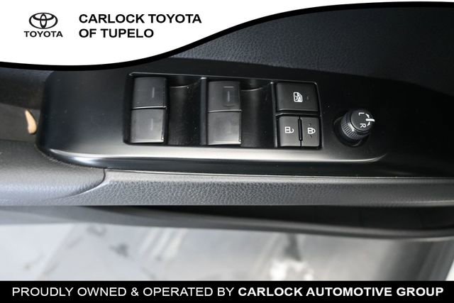 Used 2025 Toyota Camry SE FWD image 23