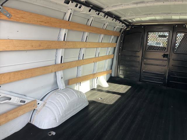 Used 2018 GMC Savana 2500 w/ Driver Convenience Package RWD image 7