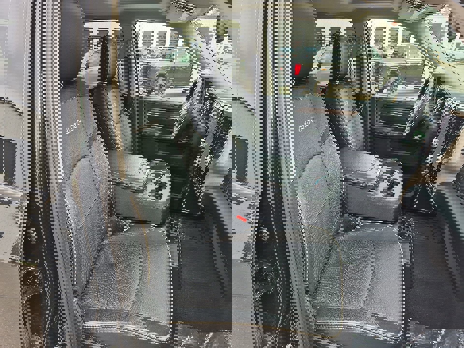 Used 2024 RAM 2500 Laramie image 30