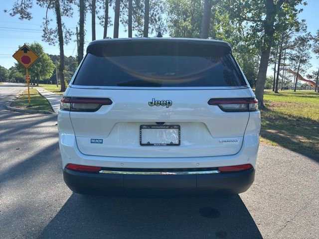 Used 2023 Jeep Grand Cherokee L Laredo w/ Luxury Tech Group I RWD image 4