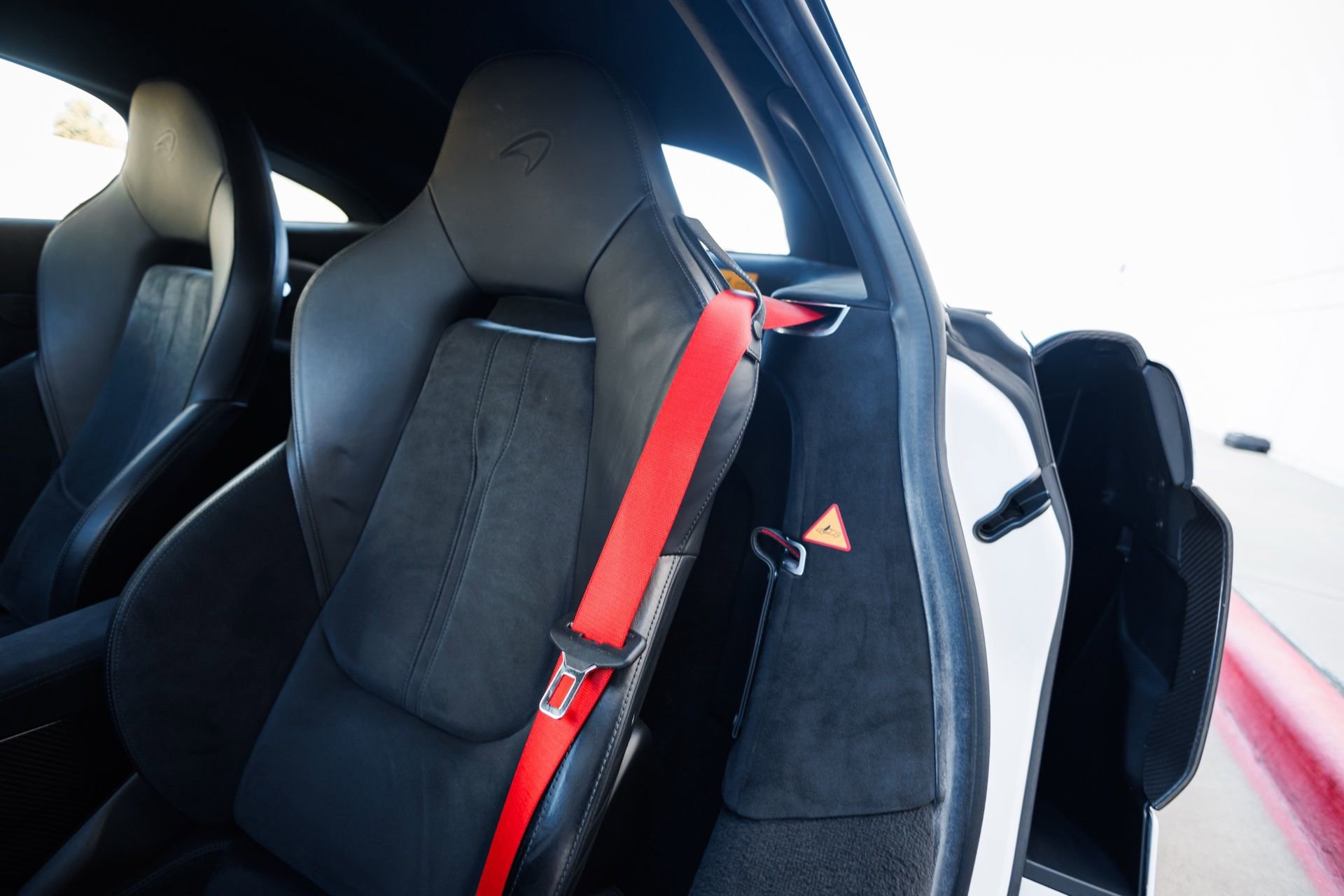 Used 2019 McLaren 600LT image 39