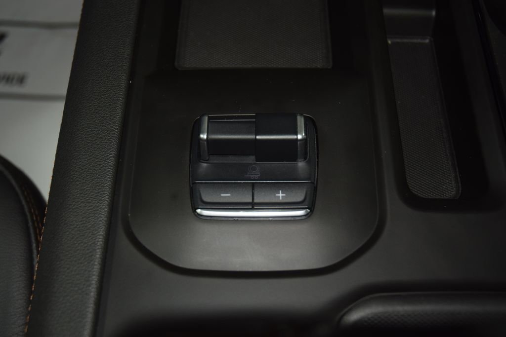 Used 2024 GMC Sierra 2500 AT4 w/ AT4 Premium Plus Package AWD/4WD image 35