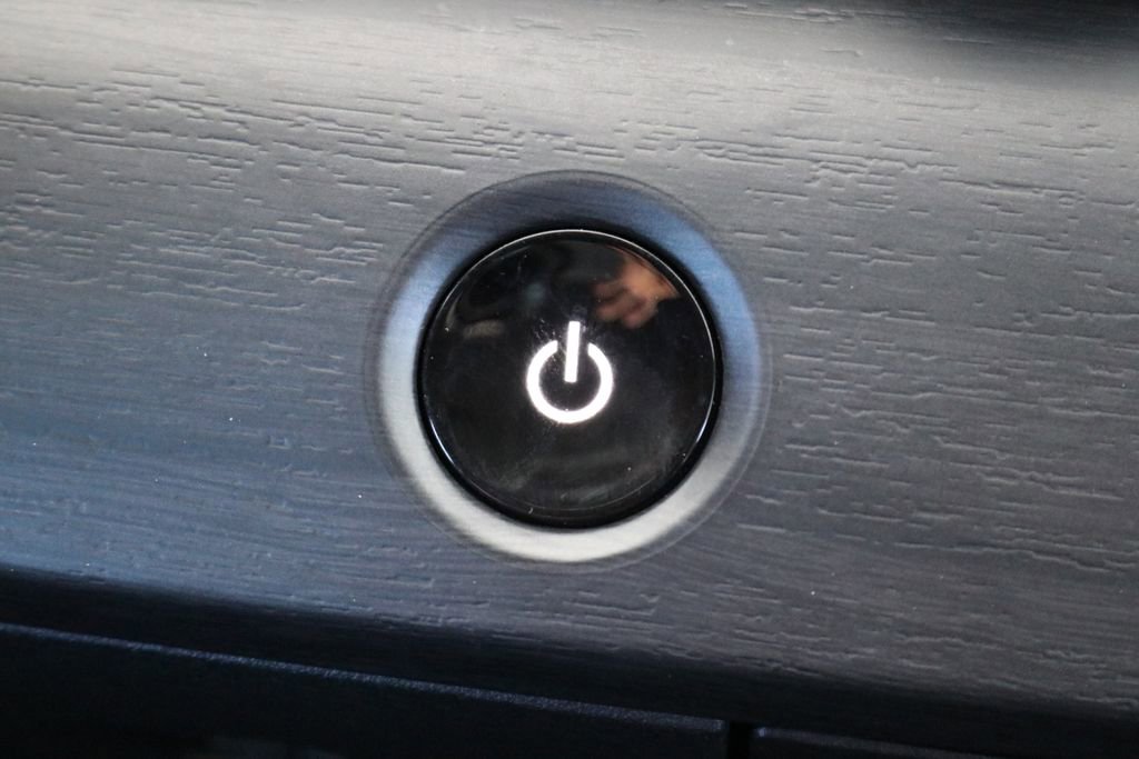 Used 2023 Nissan Ariya AWD image 56