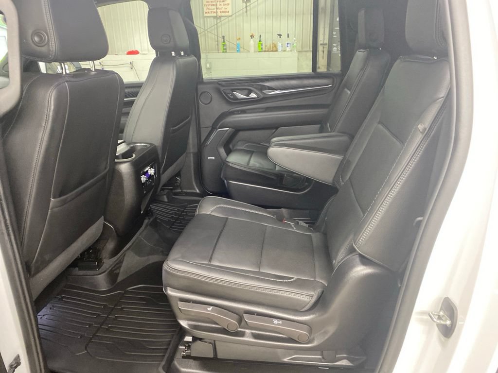 Used 2022 GMC Yukon XL Denali AWD/4WD image 26
