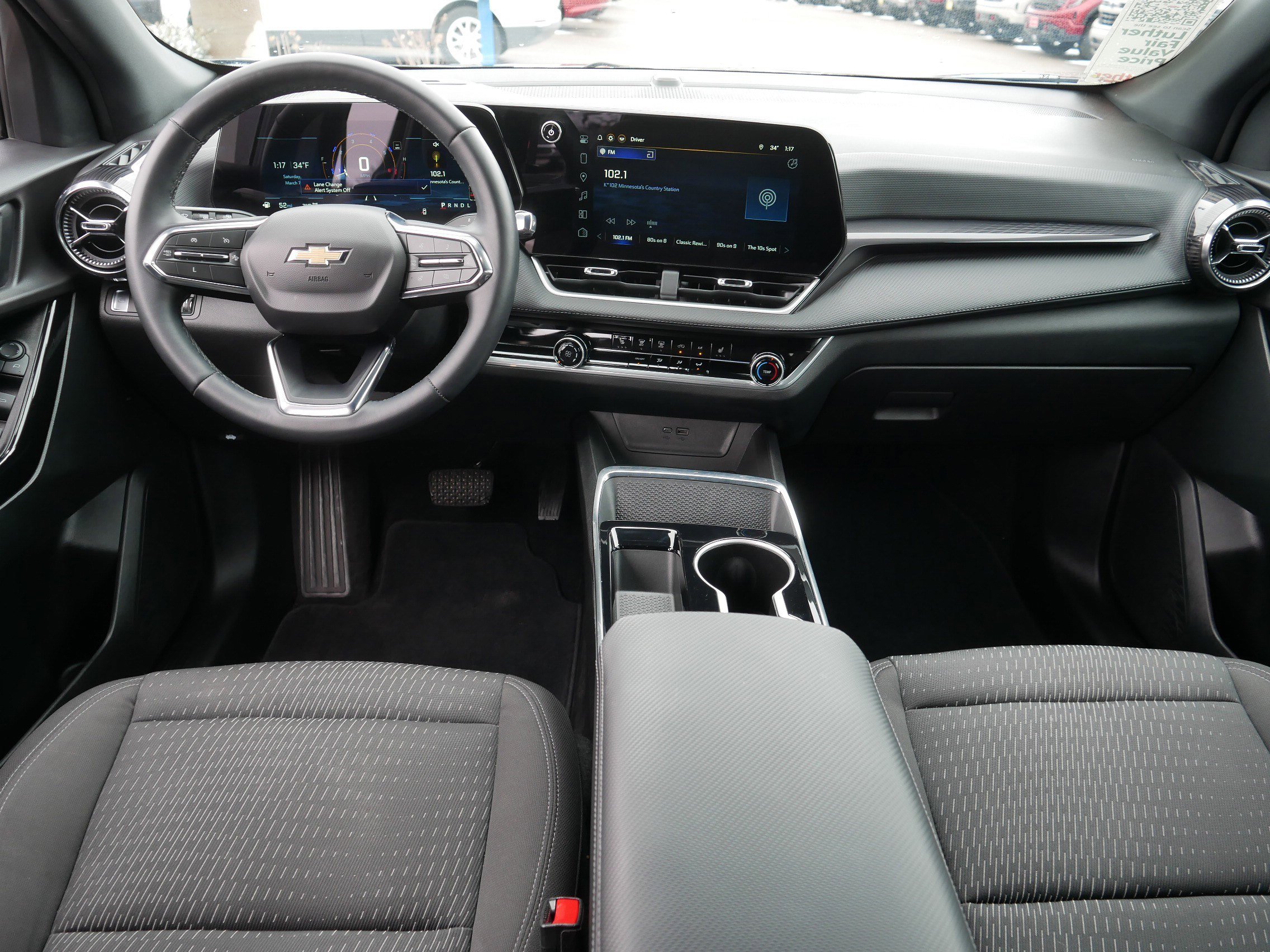 Used 2025 Chevrolet Equinox LT image 10