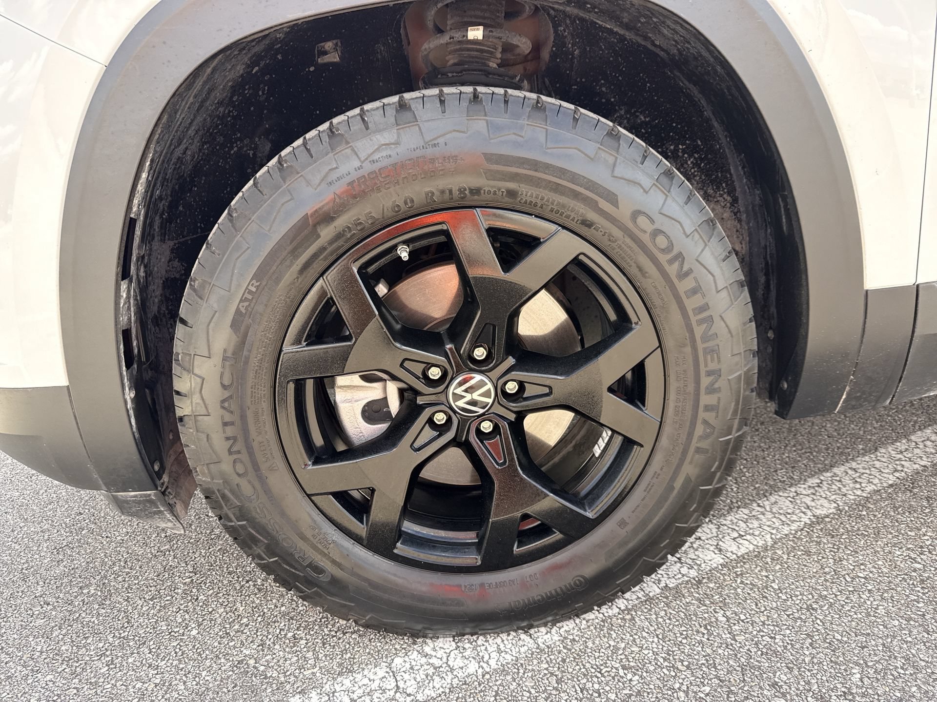 Used 2024 Volkswagen Atlas Peak Edition SE AWD/4WD image 19