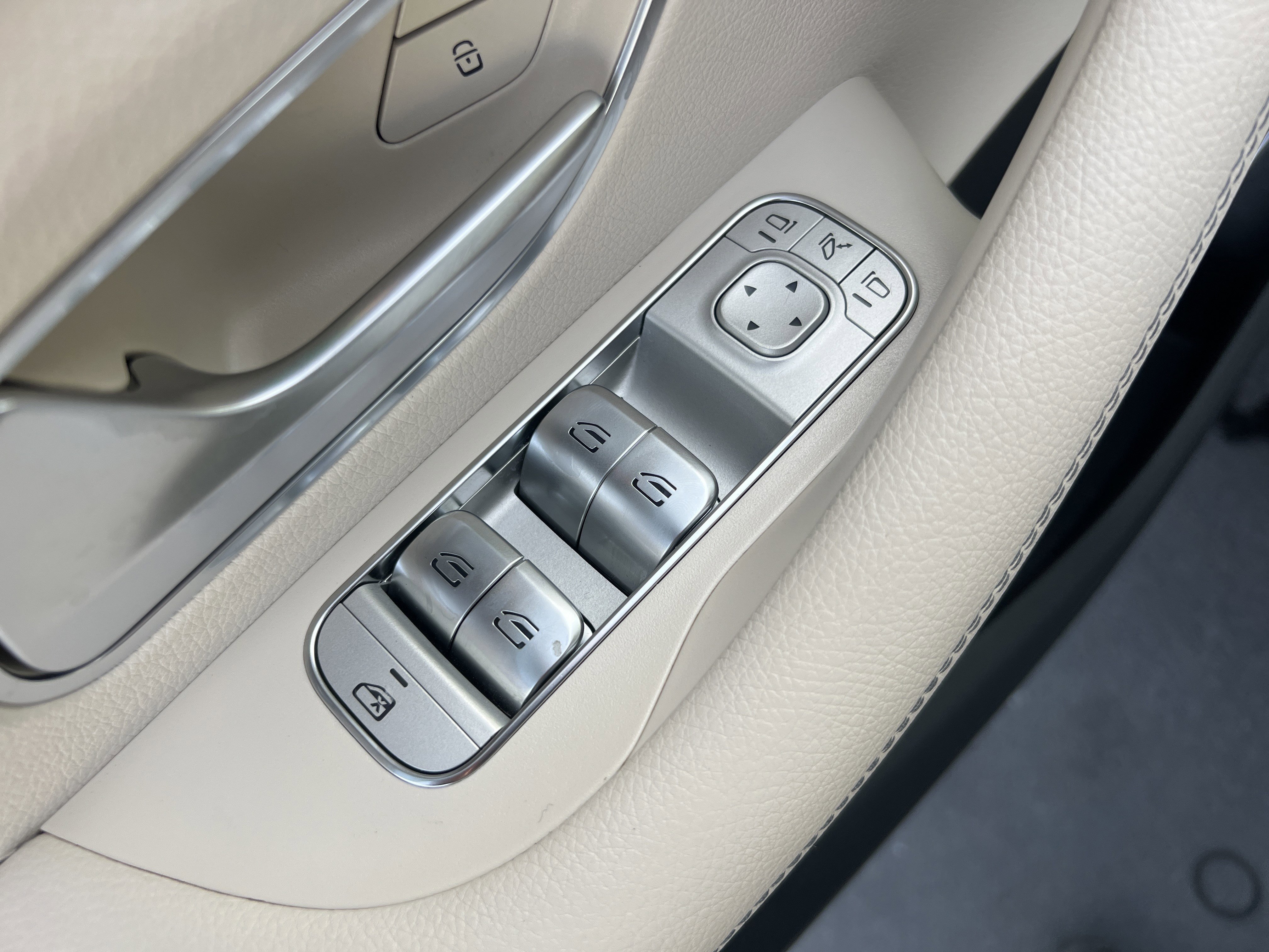 Certified 2024 Mercedes-Benz GLE 450 4MATIC image 15