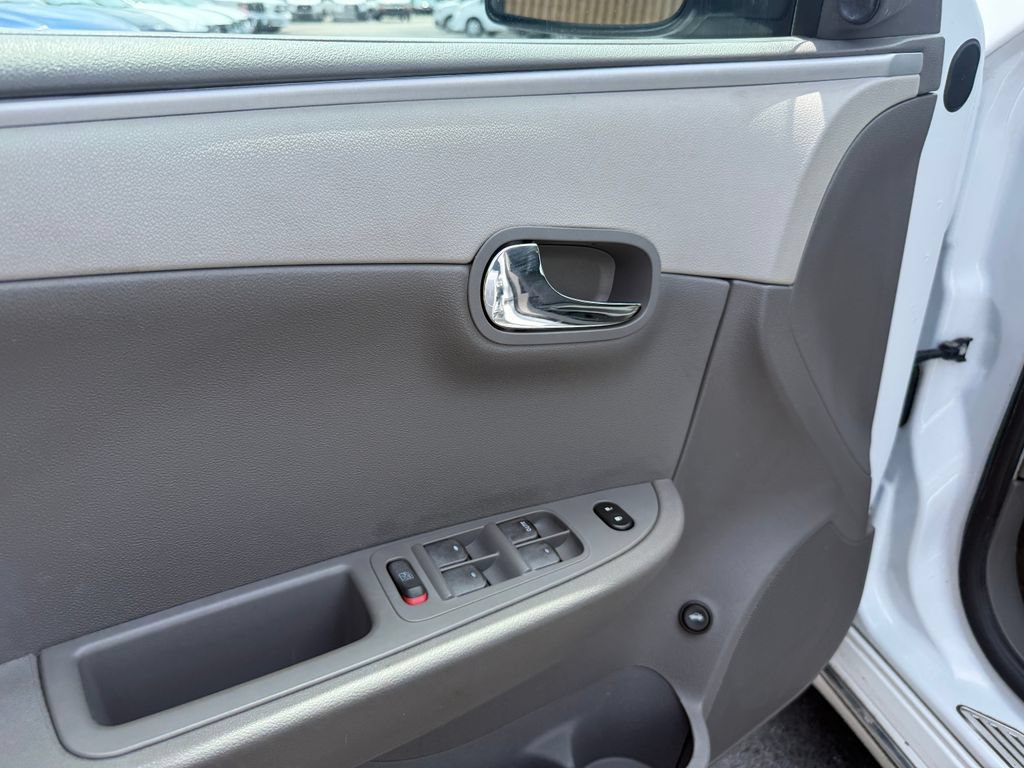 Used 2009 Chevrolet Malibu Hybrid FWD image 13