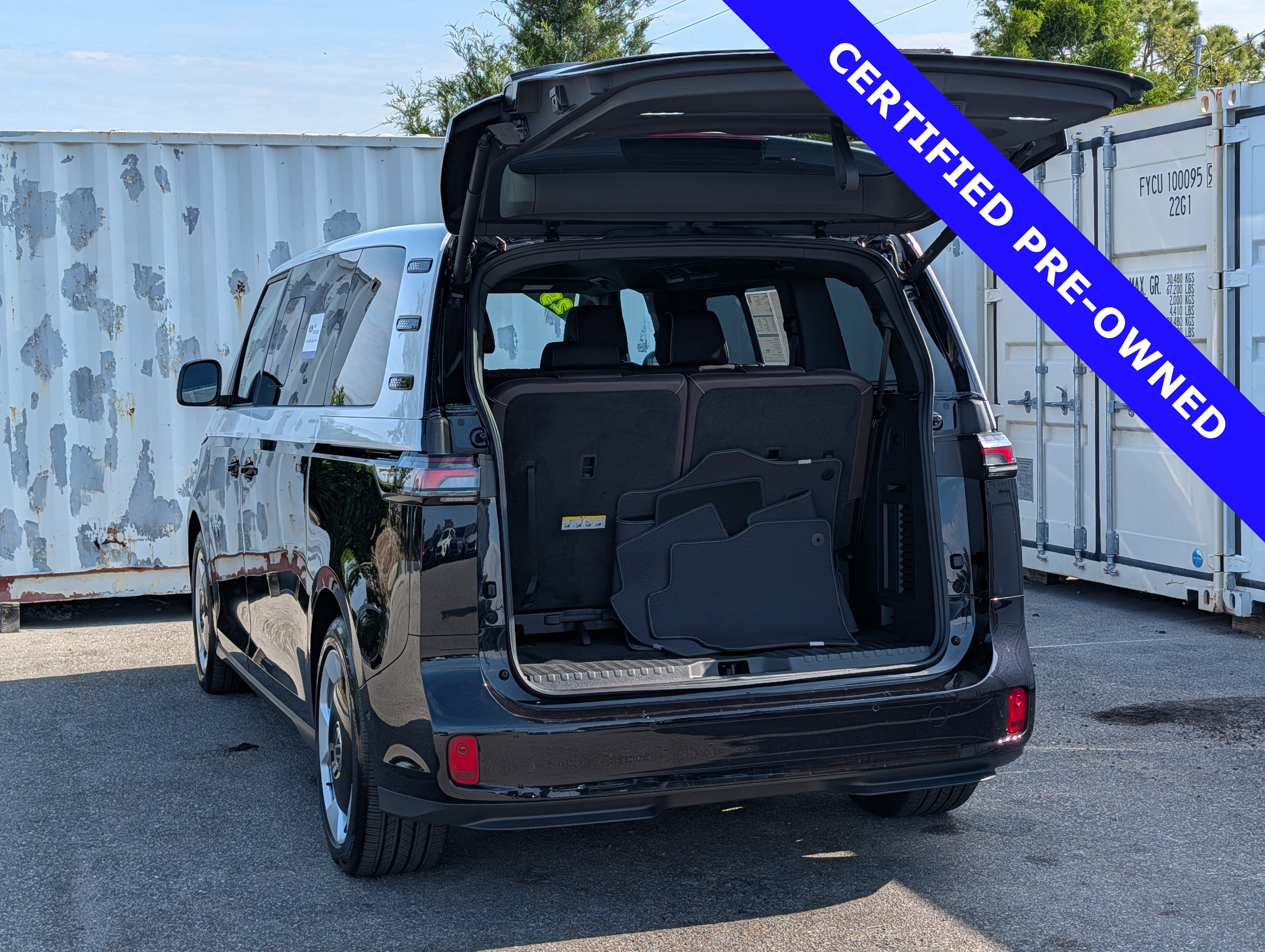 Used 2025 Volkswagen ID. Buzz Pro S RWD image 13