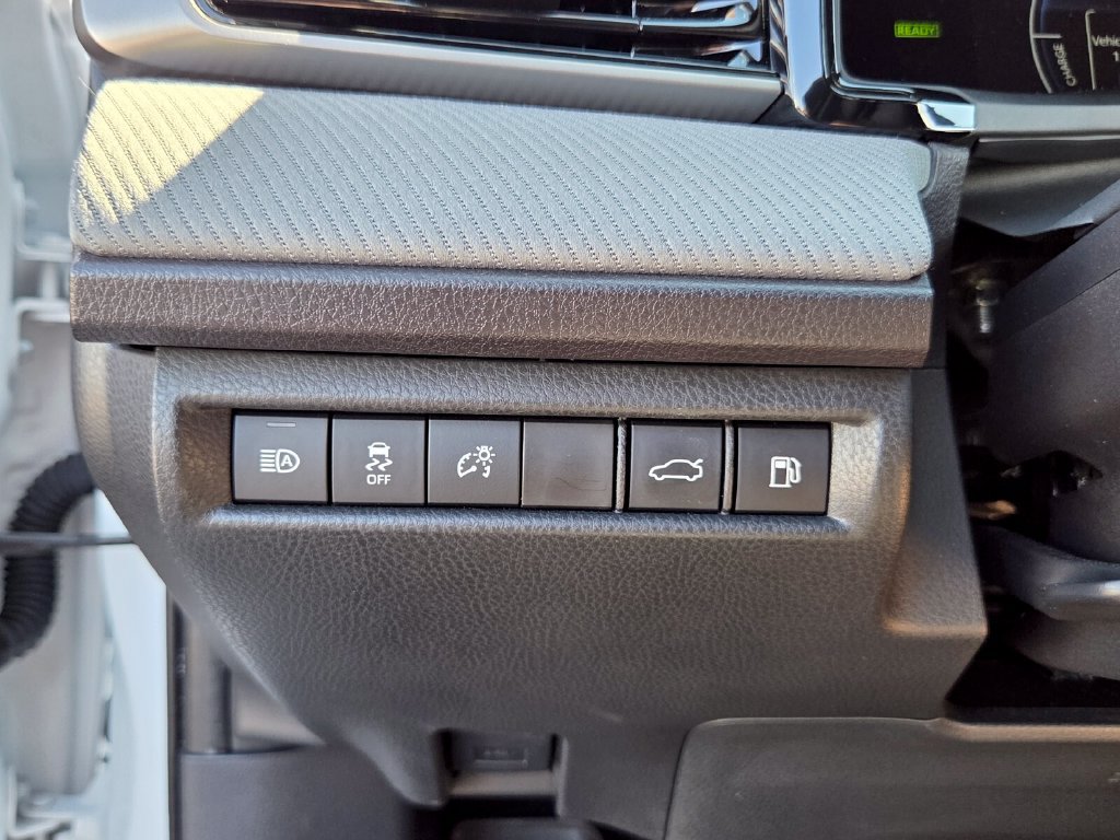 Used 2025 Toyota Camry SE FWD image 28