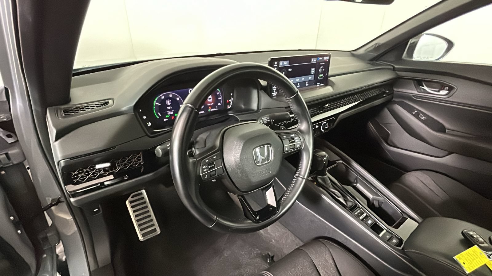 Used 2023 Honda Accord Sport image 15