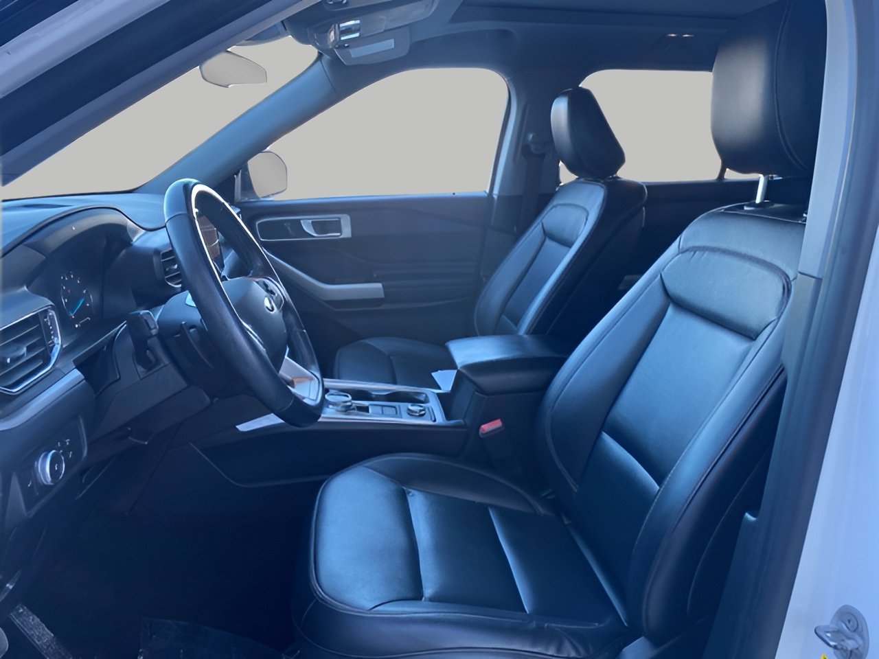 Certified 2020 Ford Explorer XLT w/ Equipment Group 202A image 10