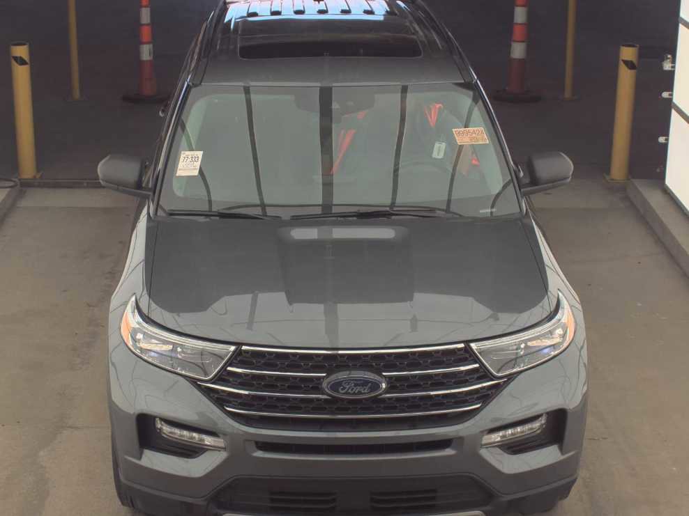 Used 2023 Ford Explorer XLT w/ Equipment Group 202A AWD/4WD image 2