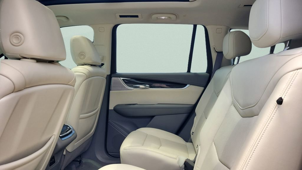 Used 2020 Cadillac XT6 Premium Luxury FWD image 11