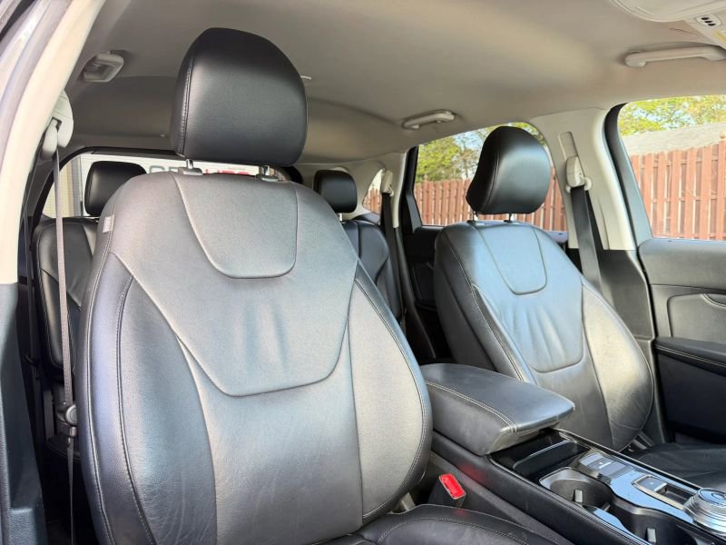 Used 2019 Ford Edge Titanium AWD/4WD image 21