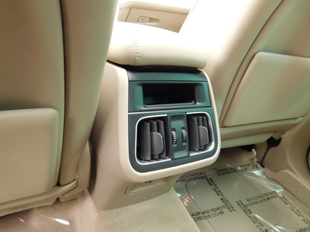 Used 2023 Maserati Grecale GT image 12