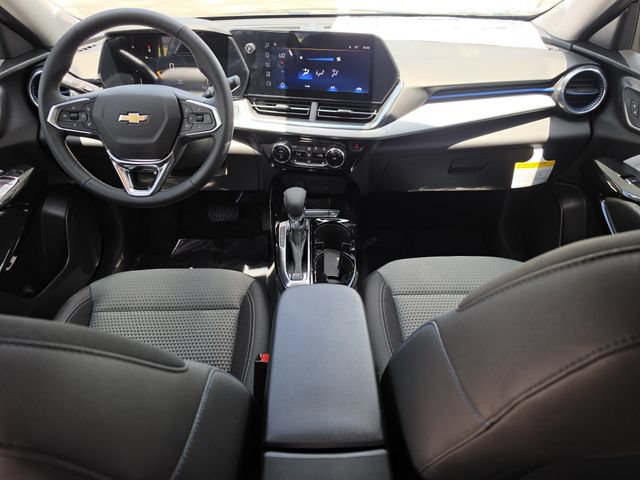 Used 2026 Chevrolet Trax LT w/ LT Convenience Package FWD image 15