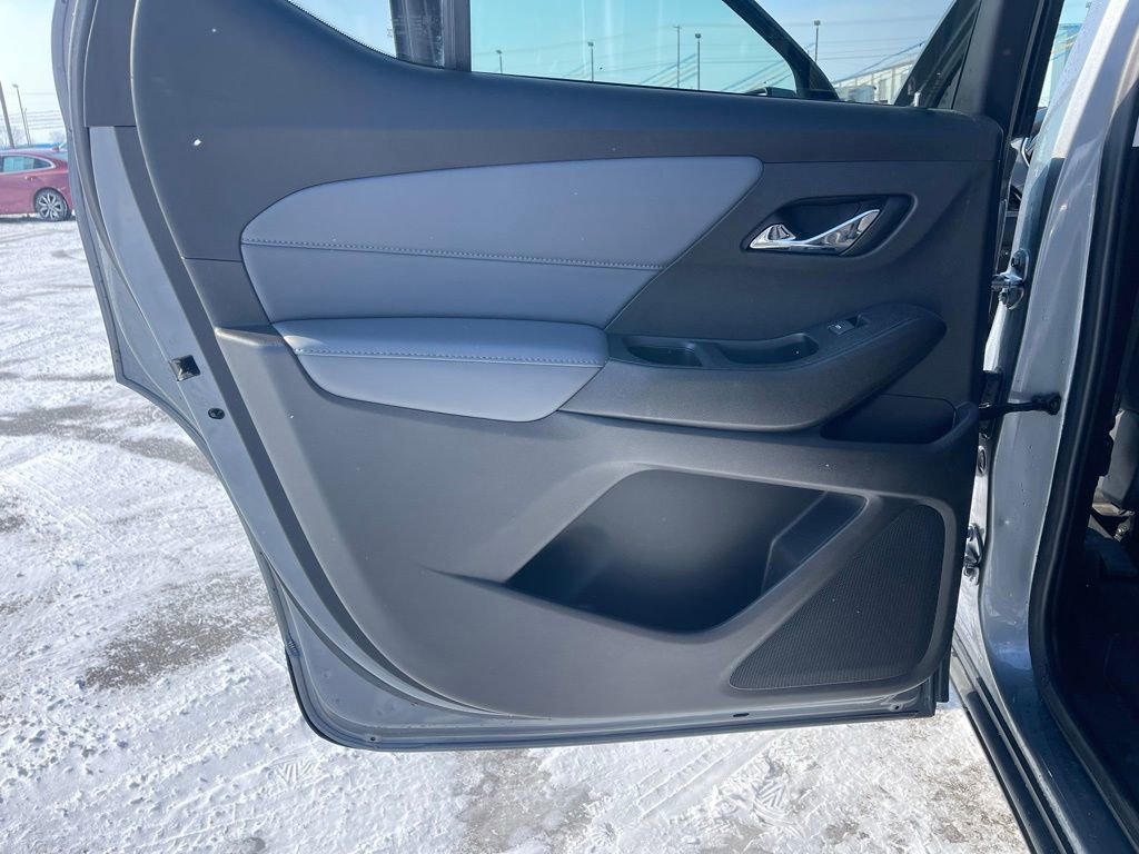 Used 2021 Chevrolet Traverse LT image 21