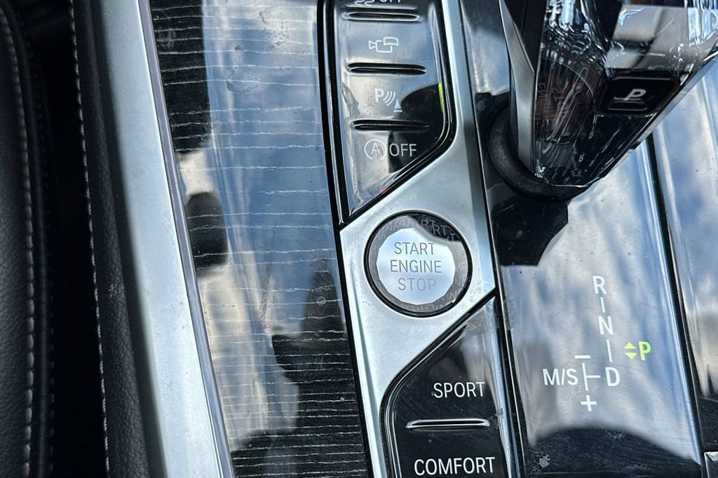 Used 2020 BMW X7 xDrive40i w/ M Sport Package image 26