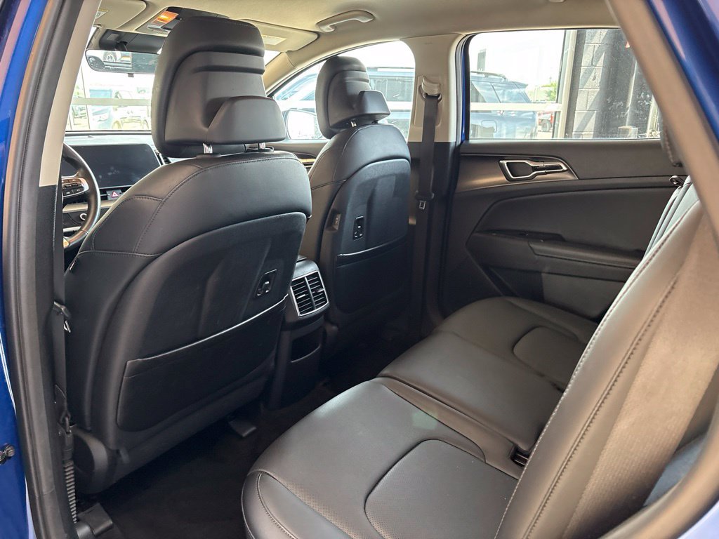 Certified 2023 Kia Sportage EX AWD/4WD image 18