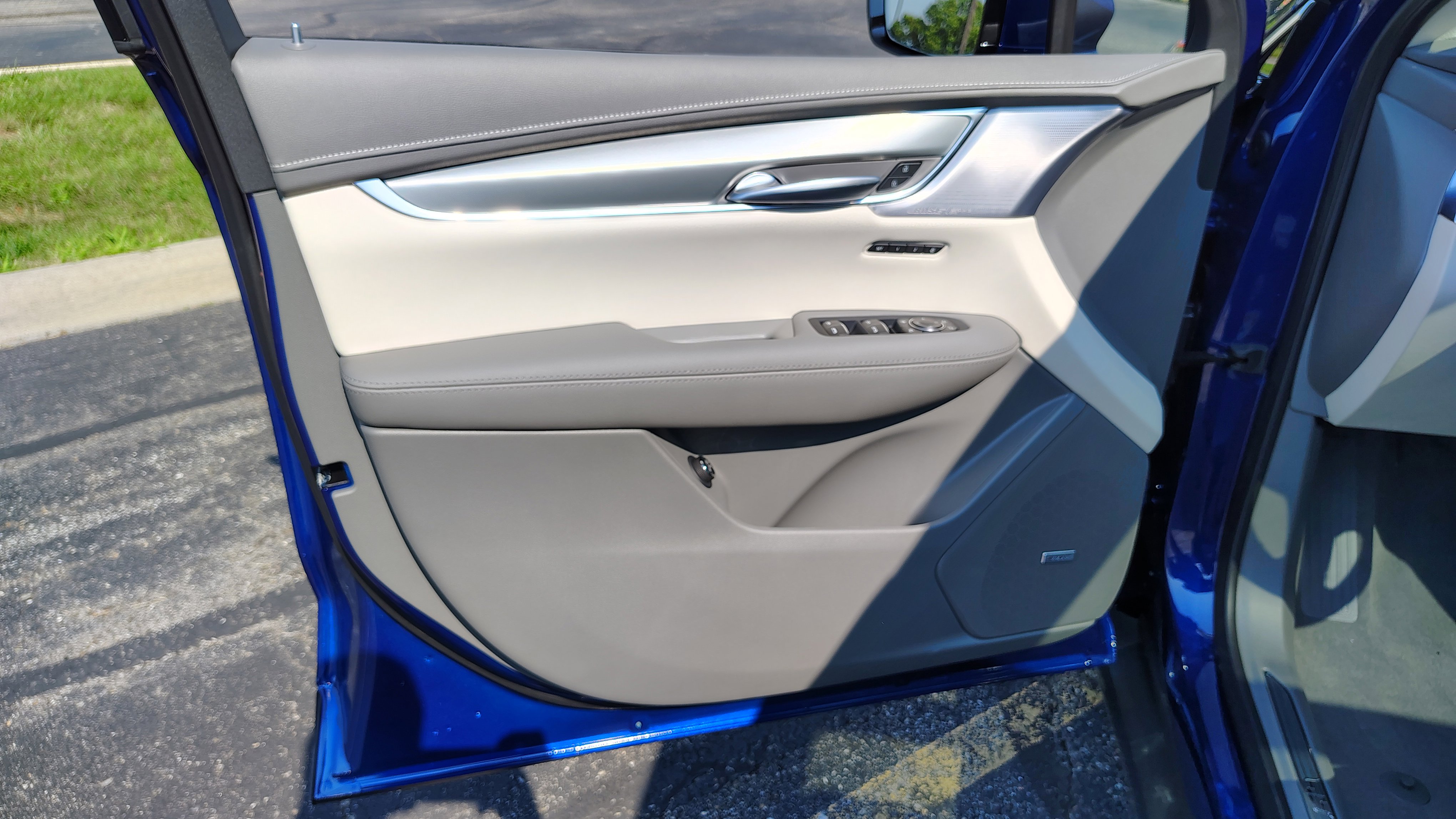 New 2025 Cadillac XT5 Premium Luxury w/ Technology Package image 11