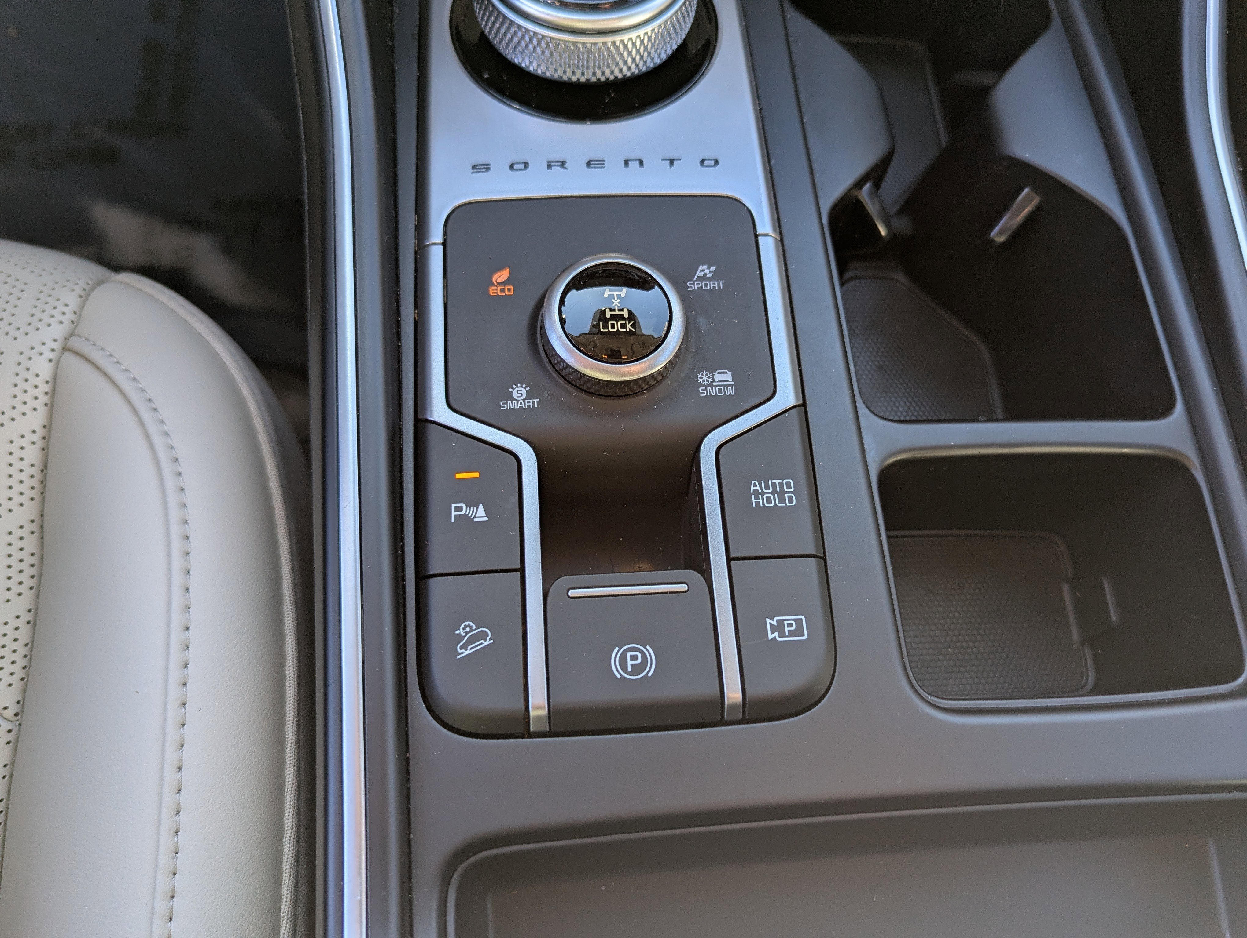 Used 2023 Kia Sorento EX image 26