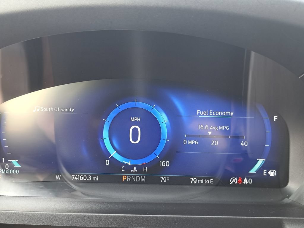 Used 2020 Ford Explorer Platinum w/ Premium Technology Package AWD/4WD image 22